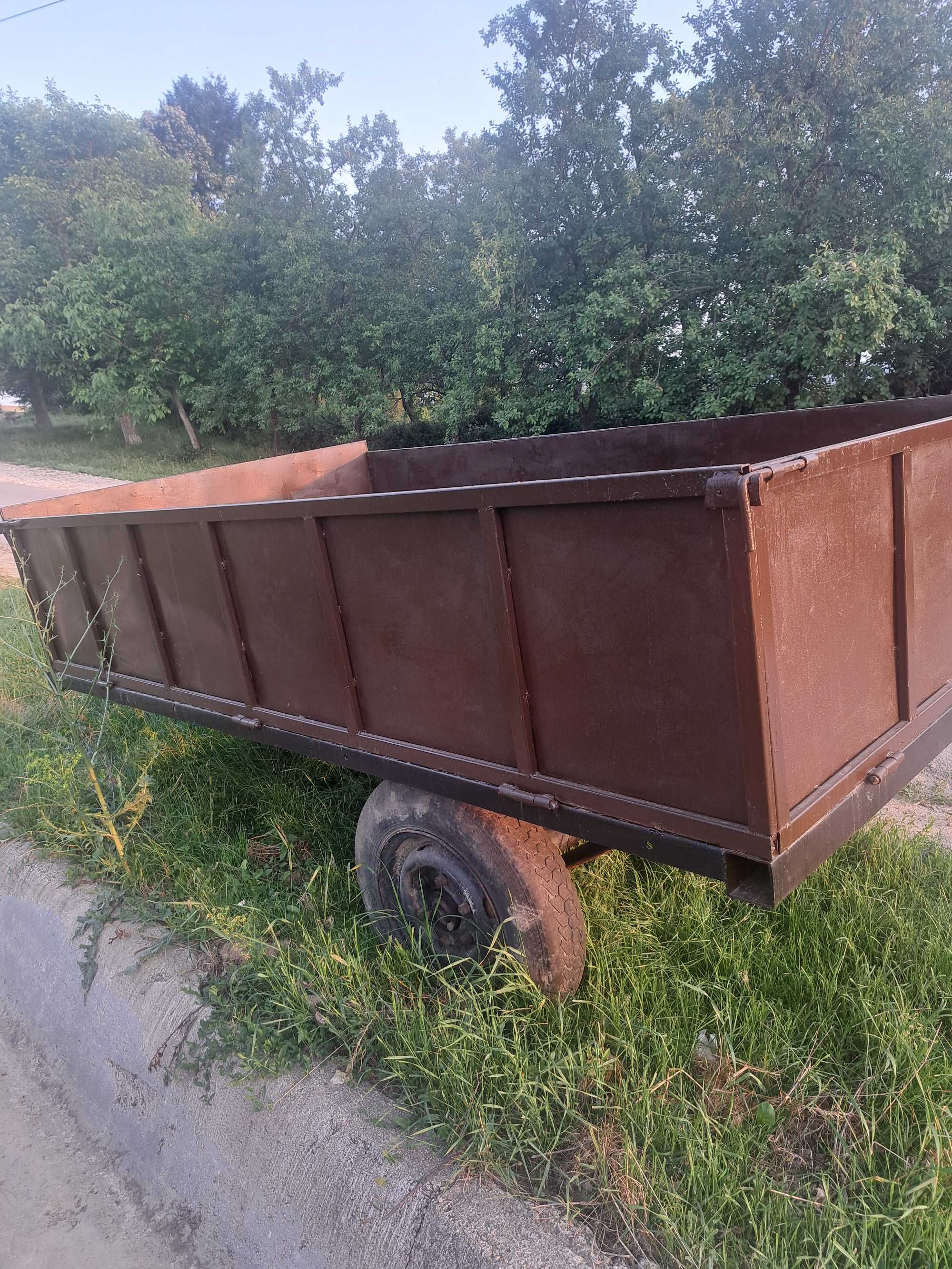 Remorca dupa tractor