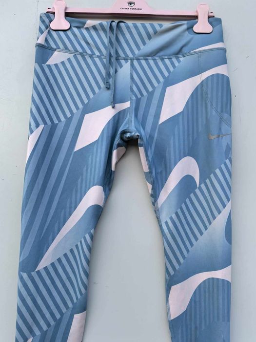 Nike оригинален дамски клин М/Л размер