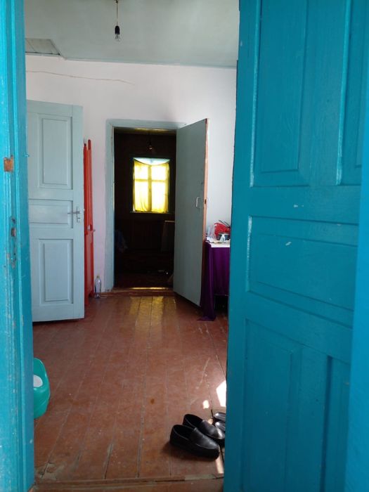 Уй сатылады бағасы келісім бойынша 5 бөлме қасында участогы бар улкен