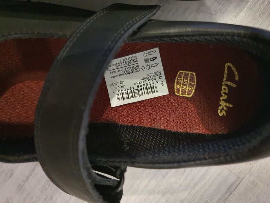 Pantofi Noi de scoala Clarks masura 33, 18 cm interior