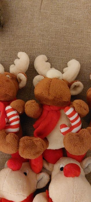 Коледни играчки и украса