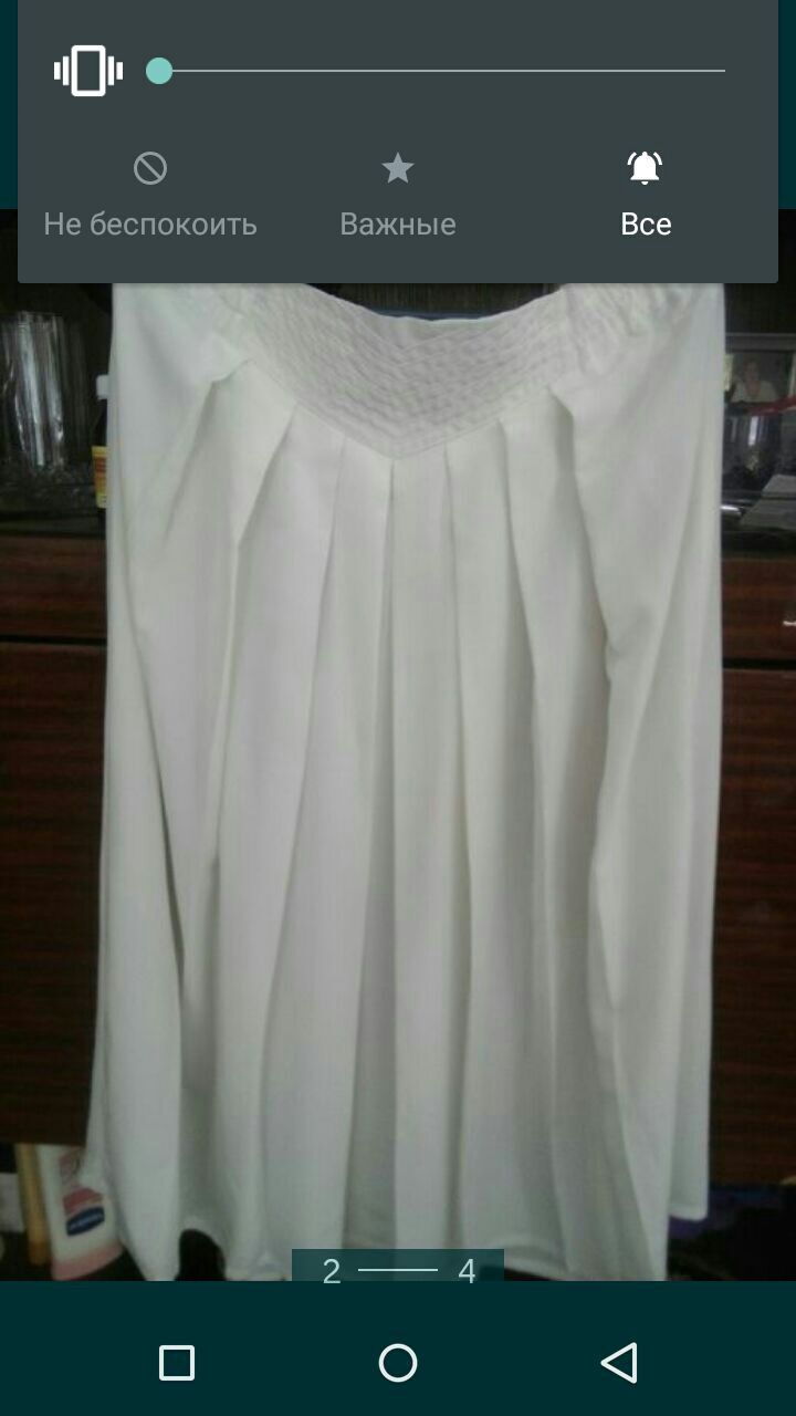 Летний ,весенний,осенний белый костюм , юбка с накидкой , размер 46-50