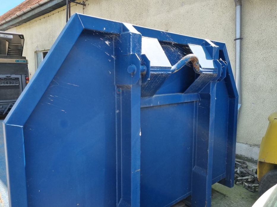 Container abrolkiper