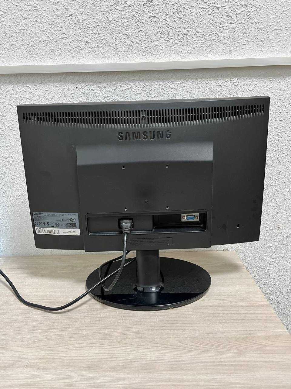 Монитор Samsung (Каратау) 479393