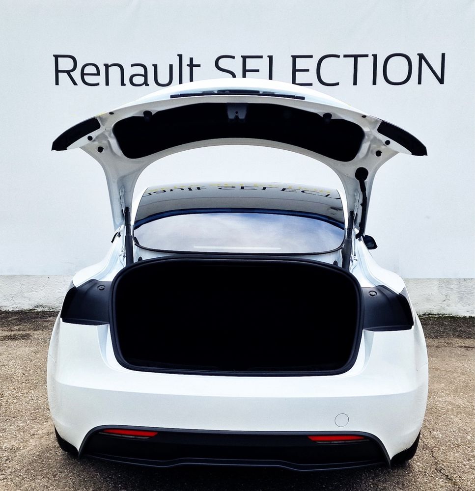 Tesla Model 3 Long Range  AWD