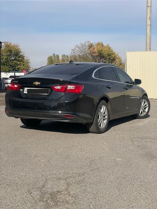 Malibu 2 avtomobili sotiladi !