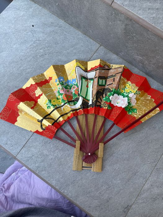 Продается веер, Япония