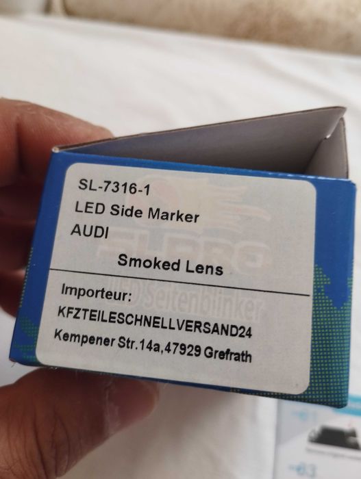 Продавам LED странични мигачи