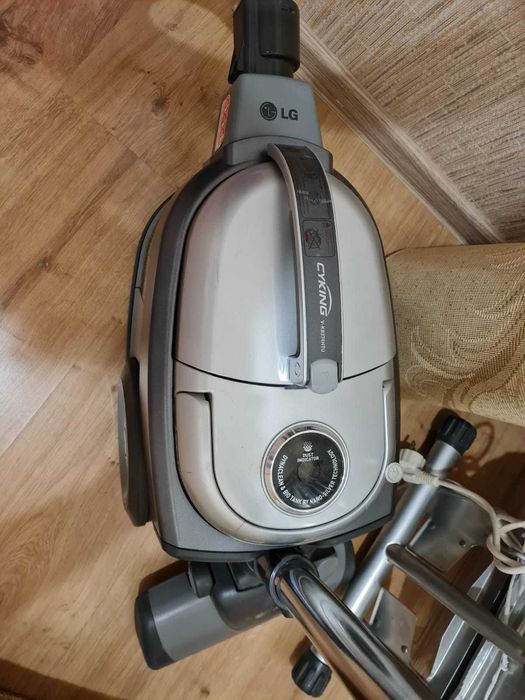 Пылесос, в отличном рабочем состоянии. Марки LG.