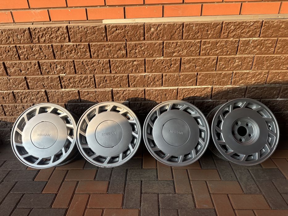 Продам диски R15 Nissan classic