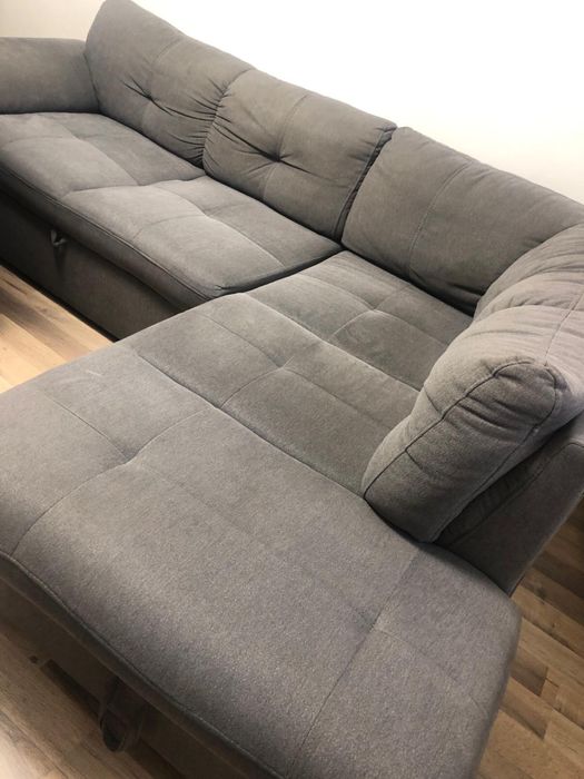 Colțar extensibil cu ladă de depozitare, stare foarte bună - 200 €