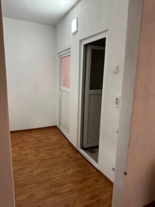 Vând apartament 3 camere