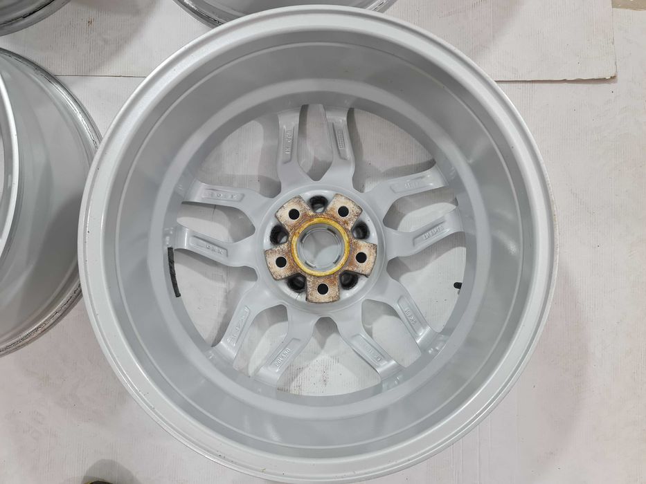 Jante 18 Honda Tesla Suzuki Mitsubishi Toyota Kia Mazda Nissan 5x114.3