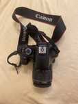 Canon EOS 1100D + Obiectiv 18-55mm