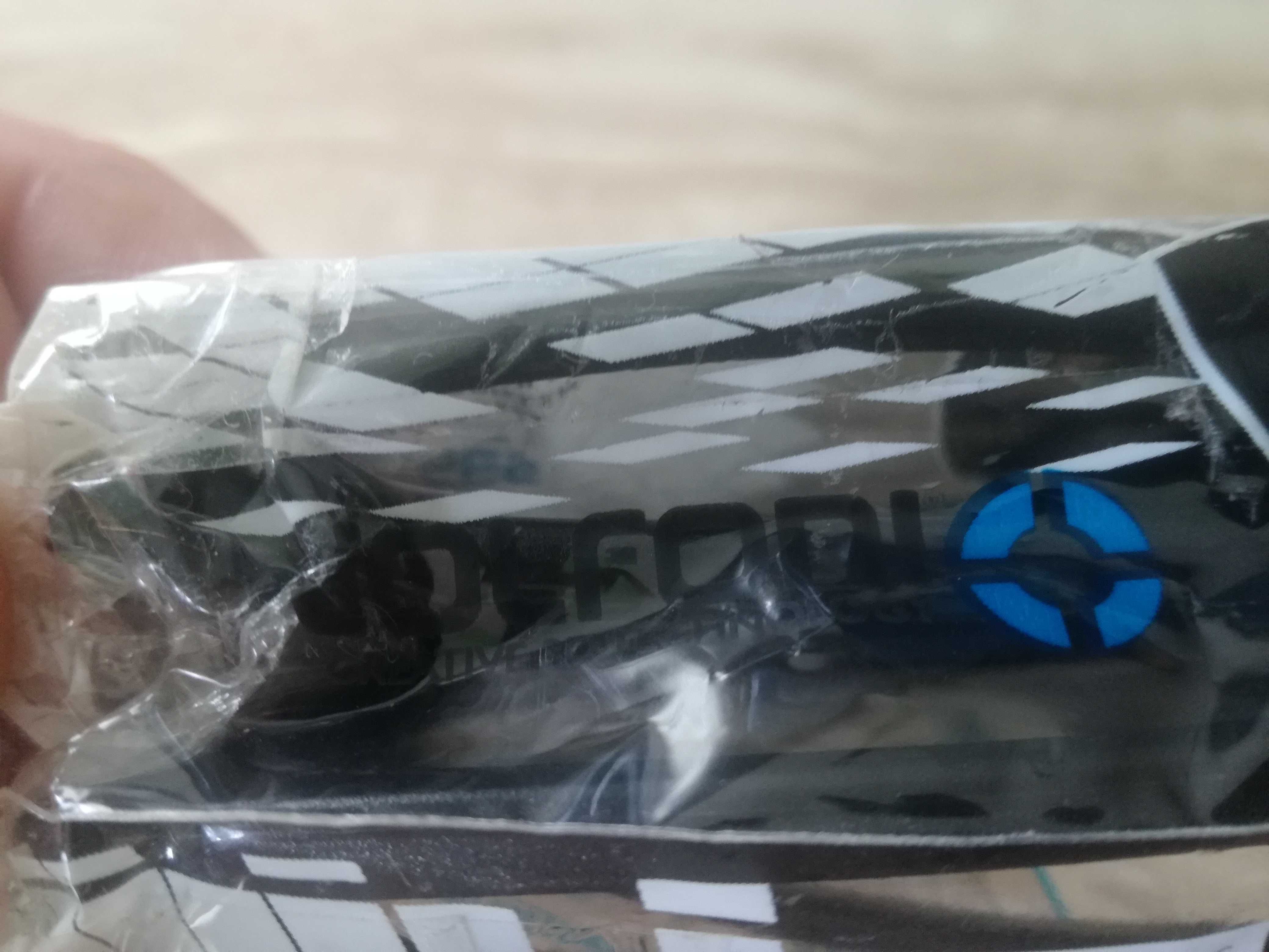 Продавам чисто нов комплект 2бр. оригинални 3D Очила VOLFONI