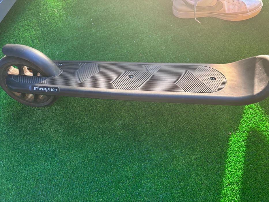 Trotineta si skateboard