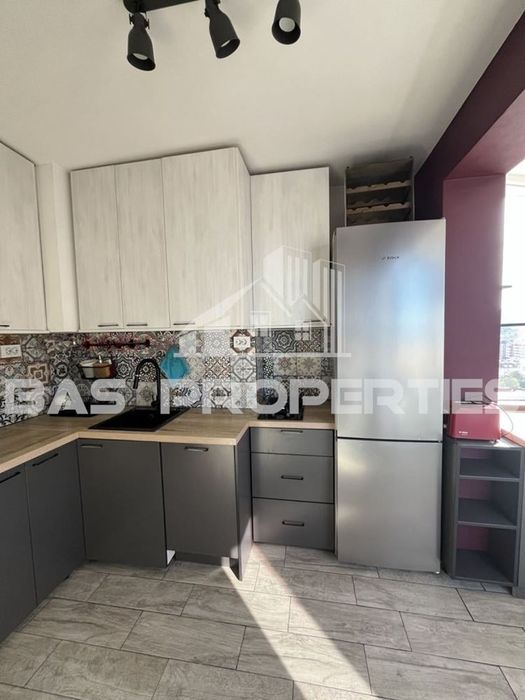 Продава се Тристаен апартамент в София, Борово - 75 кв.м за 3200 €/кв.м - Снимка #2