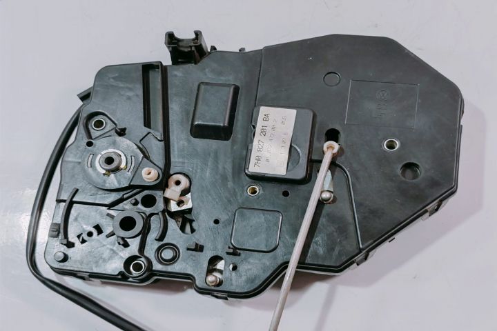 Broasca Usa  spate 7H0827201BA Volkswagen VW Transporter T5