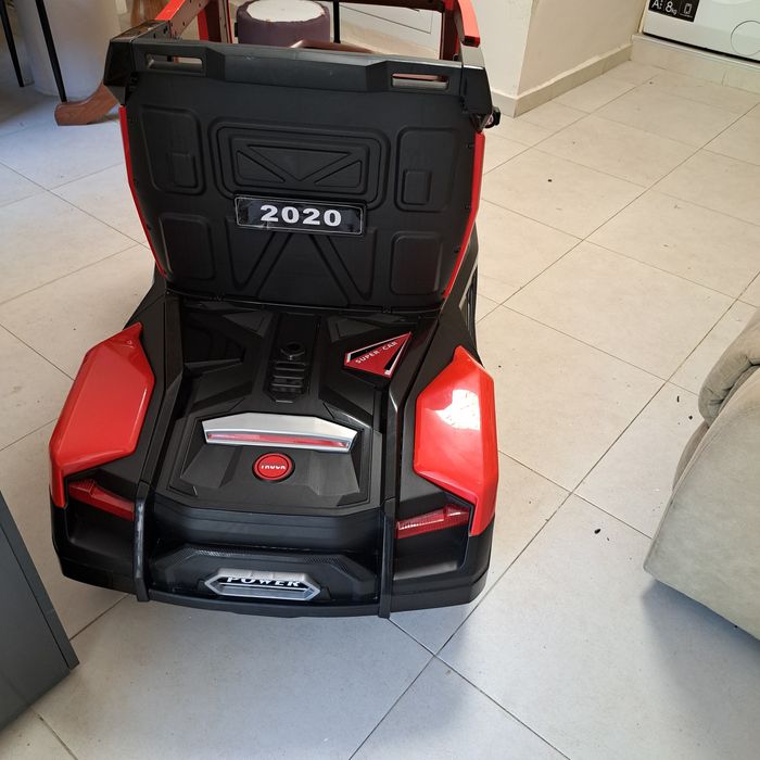 Акомулаторен детски джип