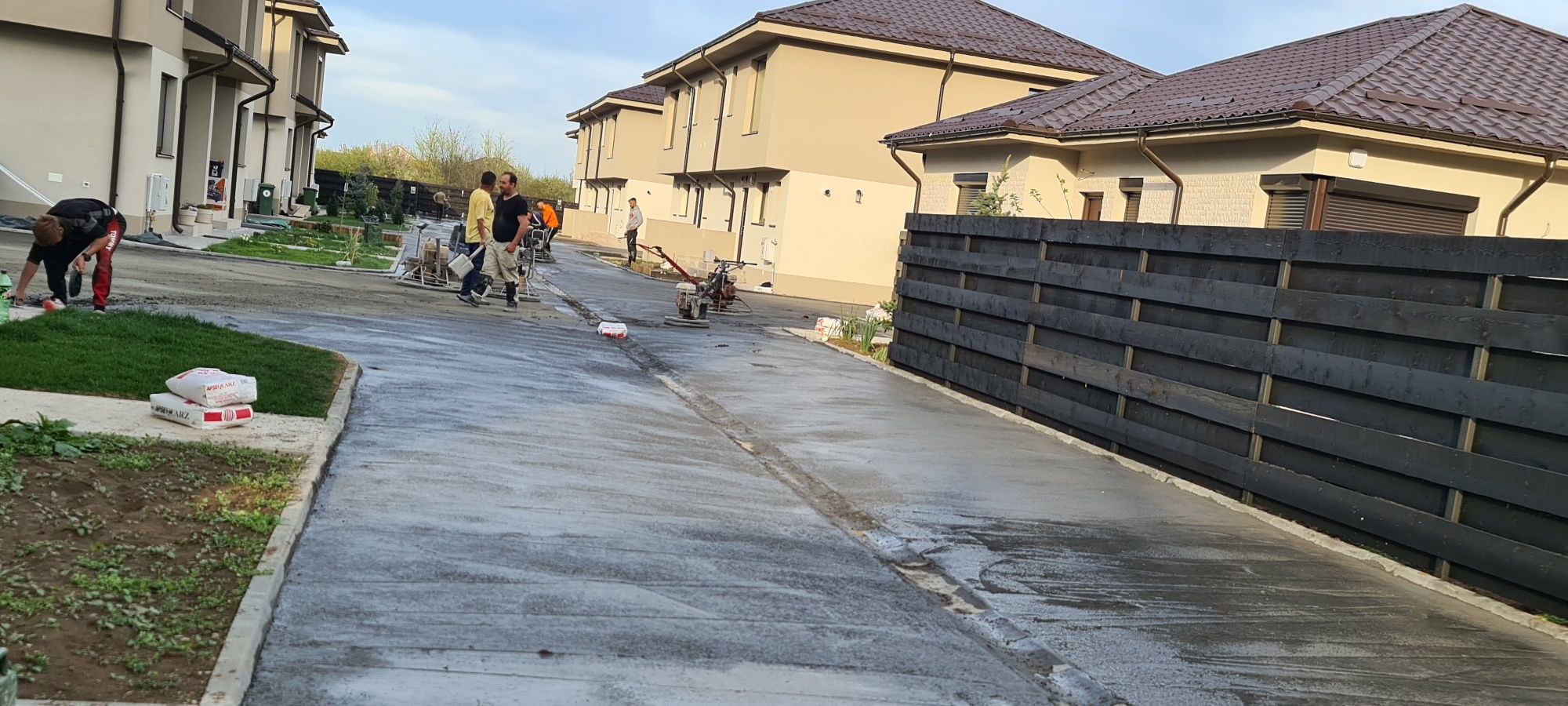 Elicopterizare beton industrial cu Cuart, sapa beton / ciment, Periat
