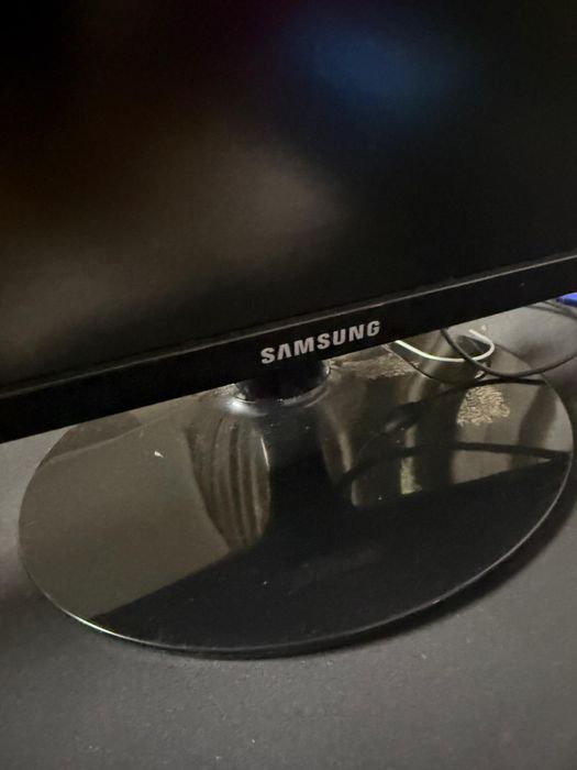 Monitor Samsung 22” LED Full HD | HDMI + VGA | Perfect Funcțional