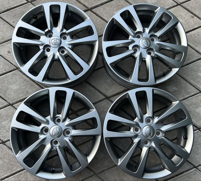 Jante / Roti 4x100 R15 originale  Toyota Yaris