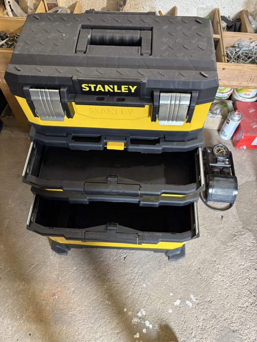 Професионален куфар за инструменти stanley