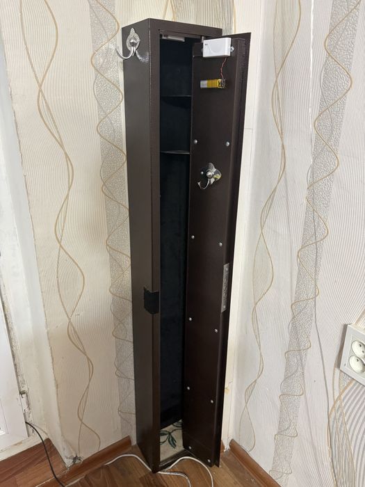 Продам сейф для хронения