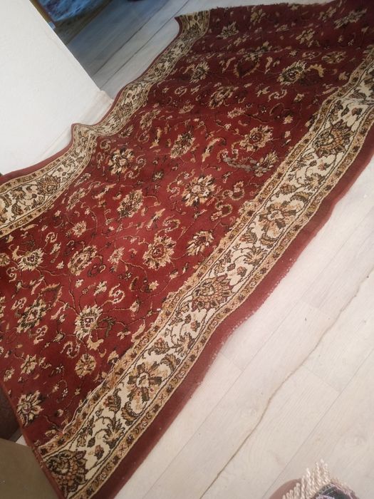 Продам 2 коврика р.1.48x1.93