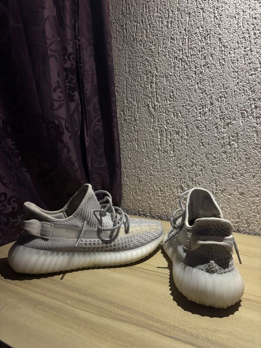 adidasi yeezy 350