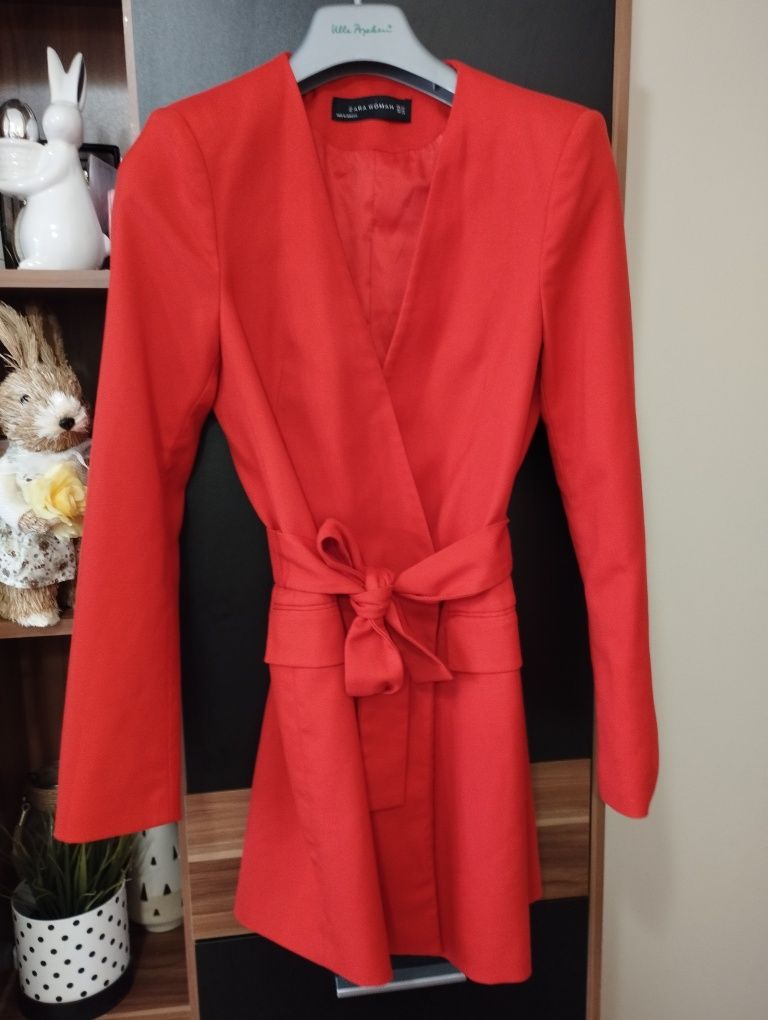 Червена рокля-блейзър Zara