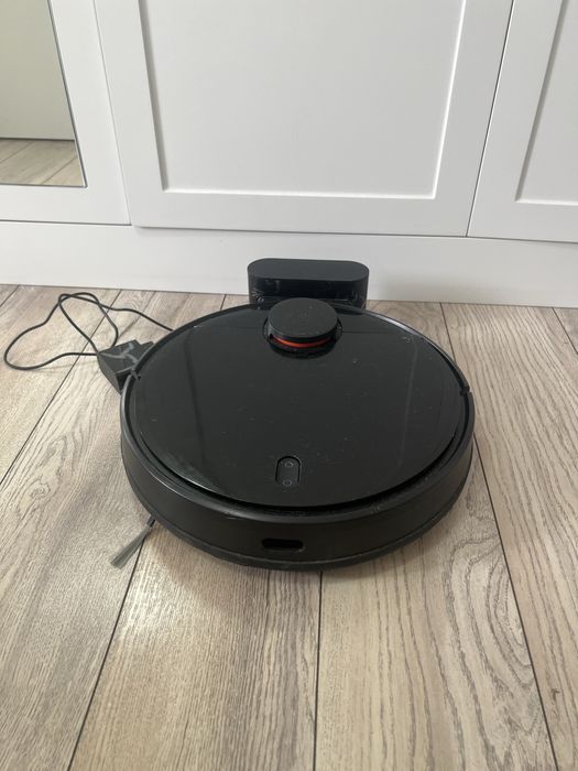 Продам пылесос Xiaomi Mi Robot Vacuum