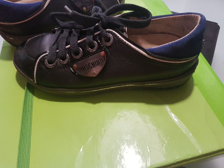 Детски оригинални обувки MOSCHINO ,номер 30