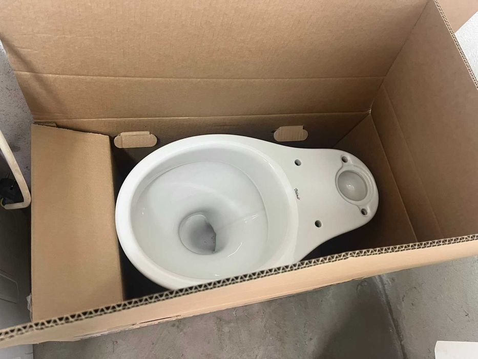 чисто нова тоалетна чиня Vidima