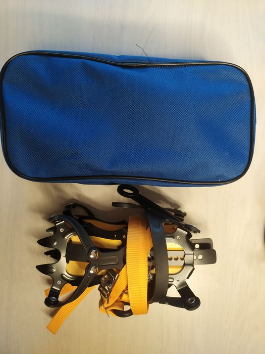 Кошки альпинистские новые.