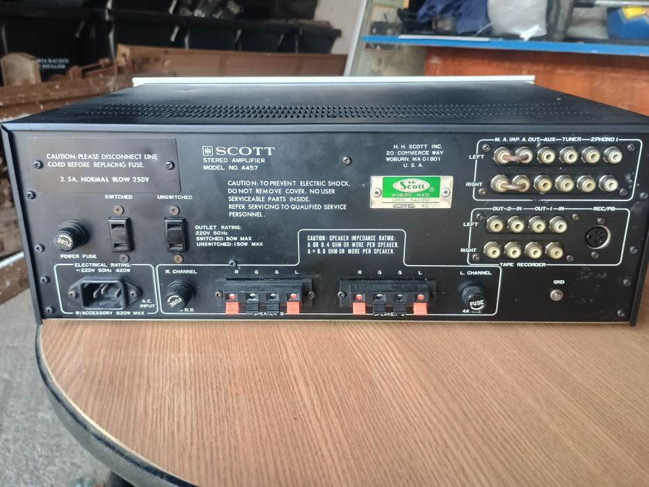 Amplificator Scott A457  din 1978, 60 w pe canal, made in USA