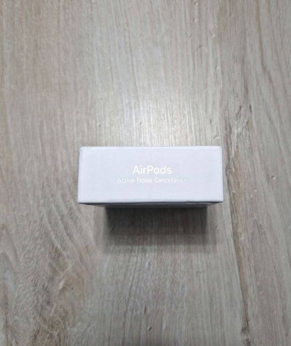 Vând Airpods 4 Anc sigilate
