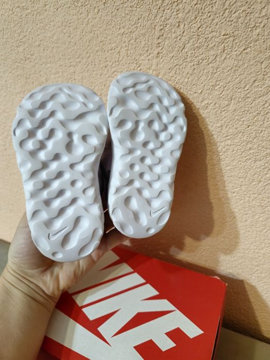 Детски обувки - маратонки Nike Renew