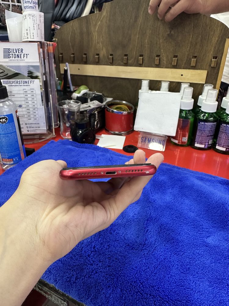 Iphone 11 Red Product 128 gb LLA