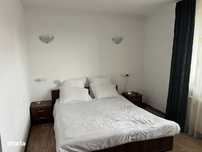 apartament  3 camere doua baii cu 2 dormitoare paturi matrimoniale