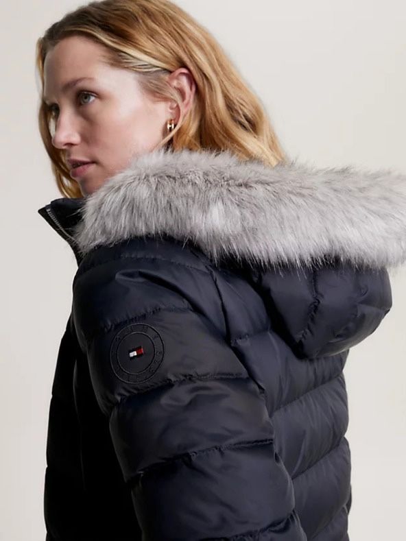 Geaca Tommy Hilfiger maria S cu puf, noua cu eticheta
