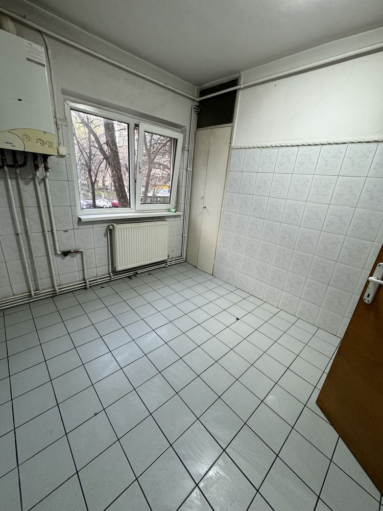 Proprietar vand apartament 2 camere Brancoveanu metrou