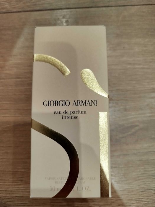 Продавам оригинален дамски парфюм GIORGIO ARMANI EDP intense