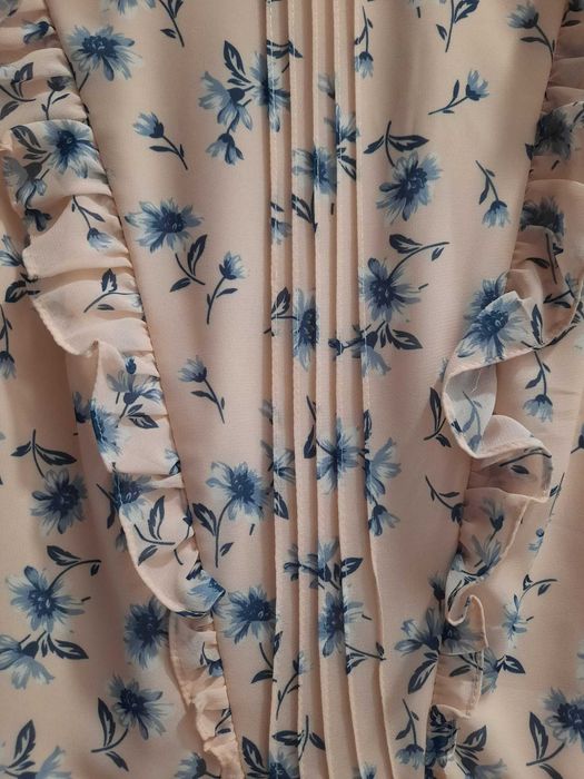 Rochie de zi / ocazie scurta marimea 34 / 36 roz cu flori albastre