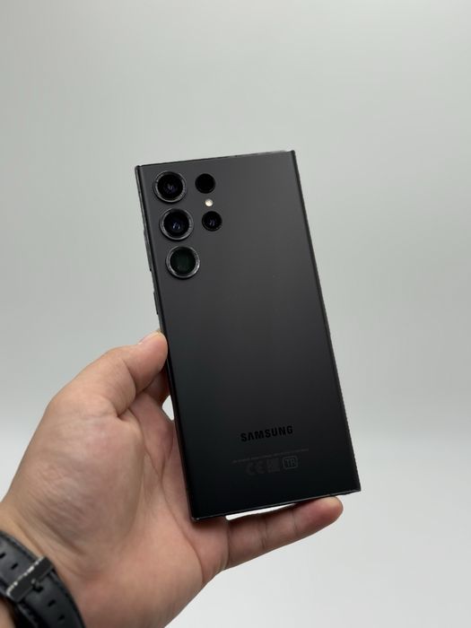 Ssamsung Galaxy S23 Ultra 256Gb в отличном состяний срочно