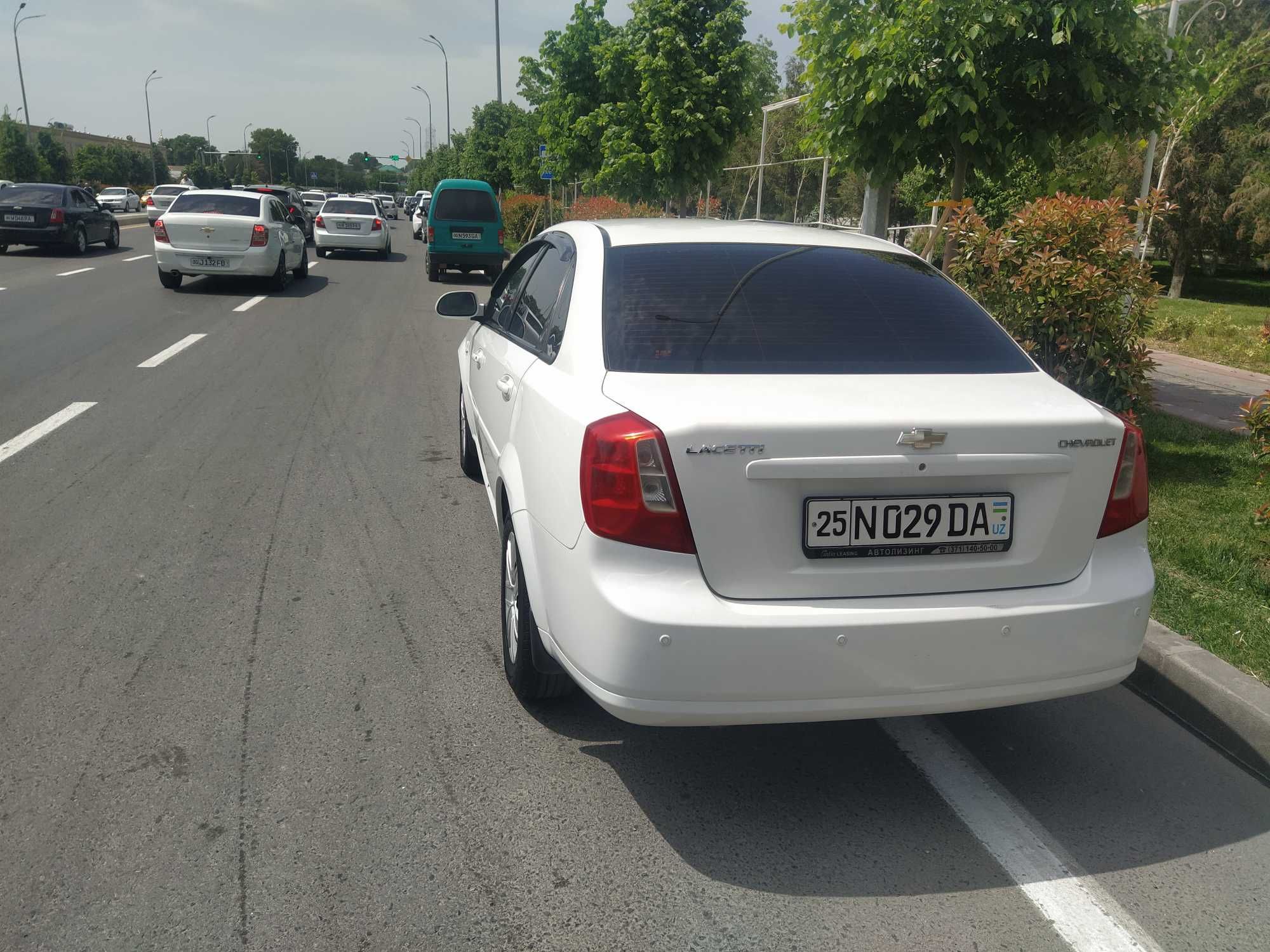 Lacetti 1.8, SOTILADI, holati zo'r.