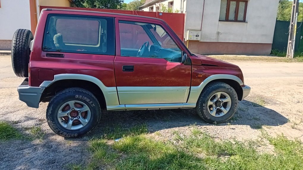Vând Suzuki vitara