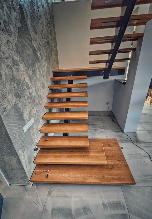 Trepte din lemn de stejar