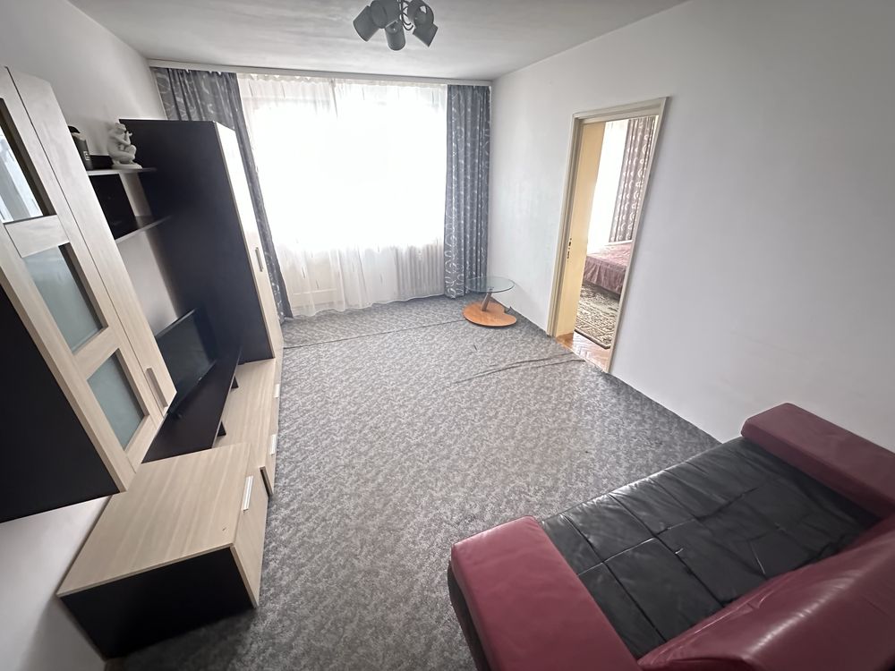 Apartament de inchiriat, doua camere Piata Mare