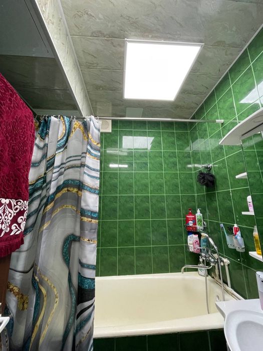 Продается большая 3-х комнатная квартира на 1 этаже